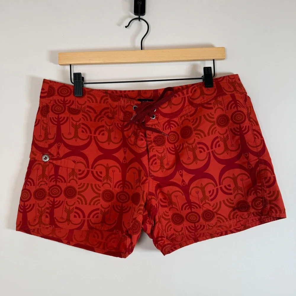 Patagonia Women's Wavefarer Red Board Shorts Swim Trunks Size 12‎ Aztec Pattern